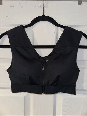 Women’s Front-Zip Black Support Bra
